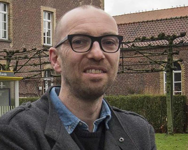 Stijn Staes, voor een van de gemeenschapsinstellingen